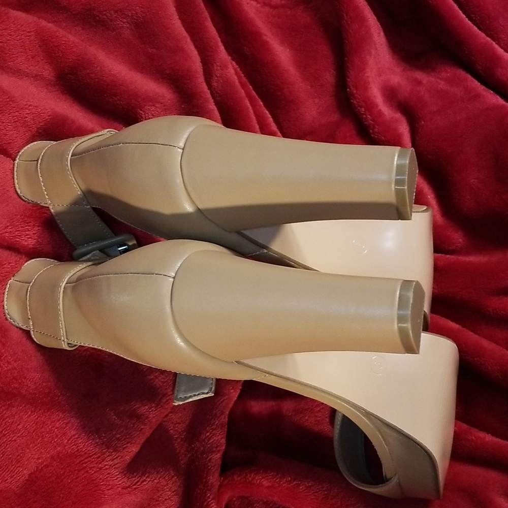 NEW not in original box IDIFU ANKLE BUCKLE SANDALS SIZE 9 - Picture 7 of 11